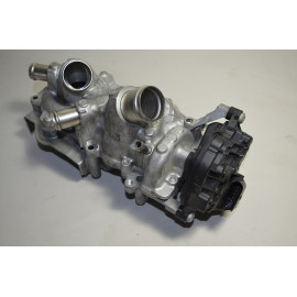 VW Tiguan II 2 AD1 Wasserpumpe Kühlmittelpumpe Versteller 04E907593 04E109111J