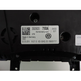VW Passat B8 2.0 TSI Kombiinstrument Tacho Speedmeter 3G0920750A 743km